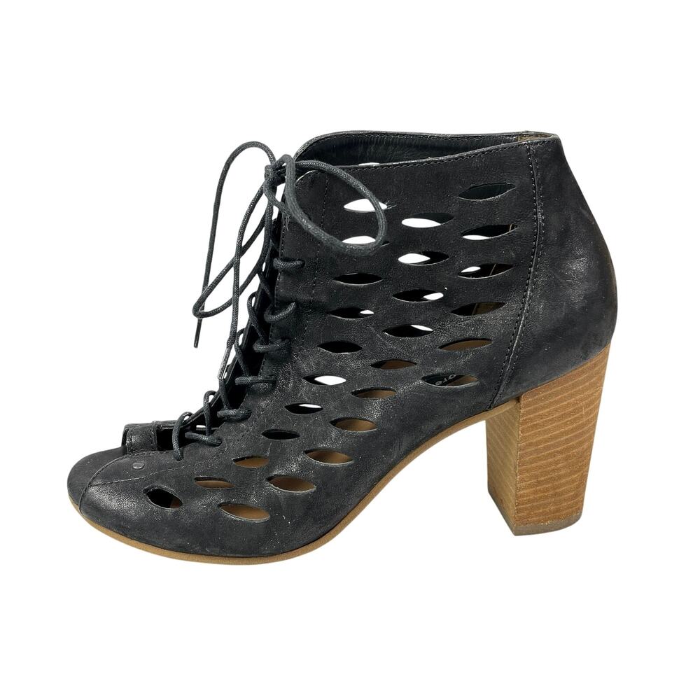Paul Green Catalina Perforated Nubuck Block Heels Lace Up Ankle Booties Size 5.5